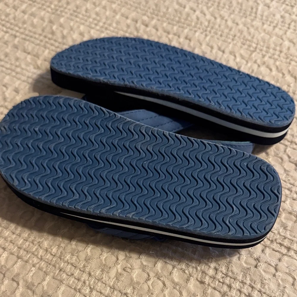 Cat & Jack Kids Blue and Black Sandals Set